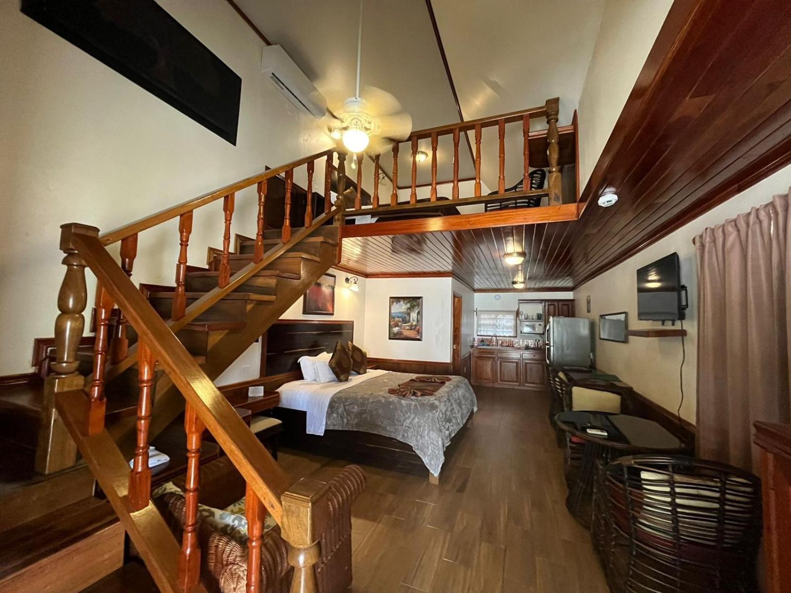 Captain Morgan'S Retreat San Pedro  Extérieur photo