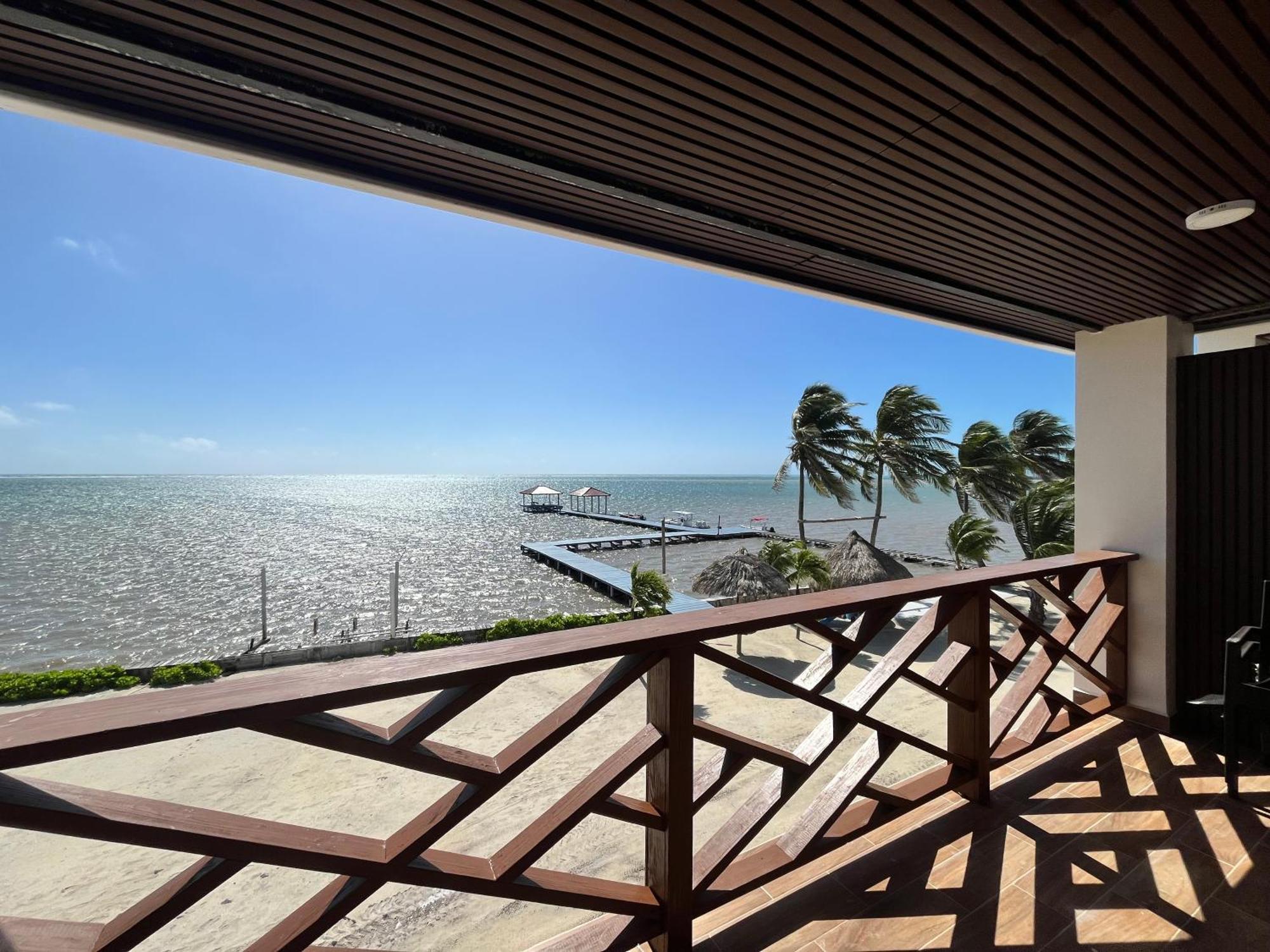 Captain Morgan'S Retreat San Pedro  Extérieur photo